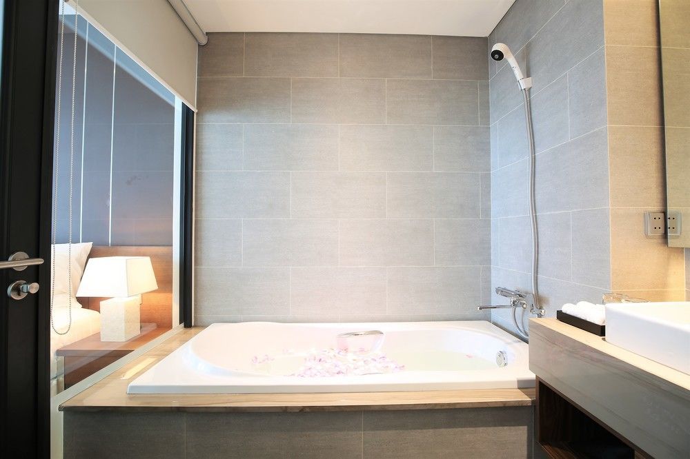 Hotel Avora 3*